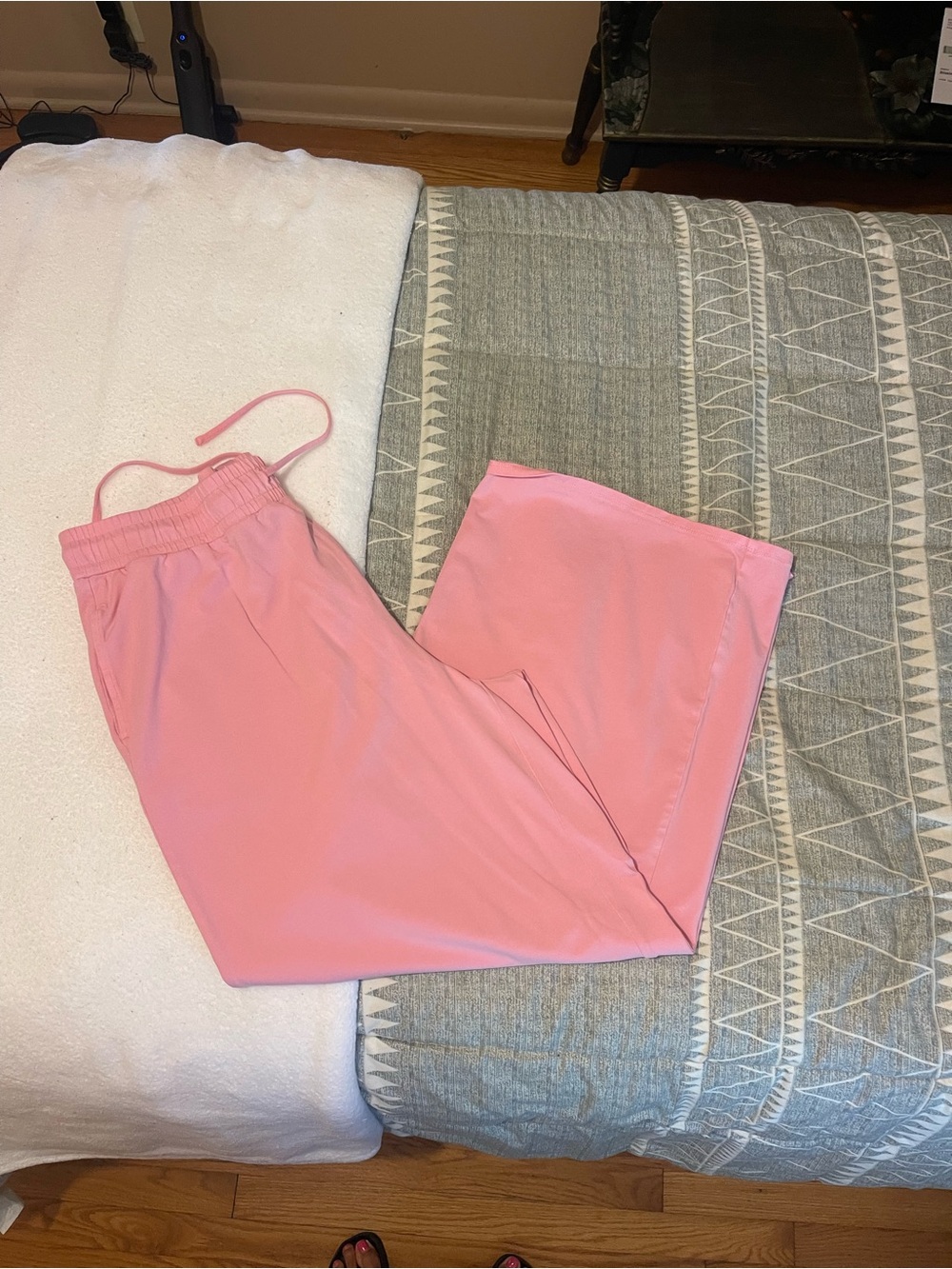 JoyLab Pink Wide-Leg Lounge Pants